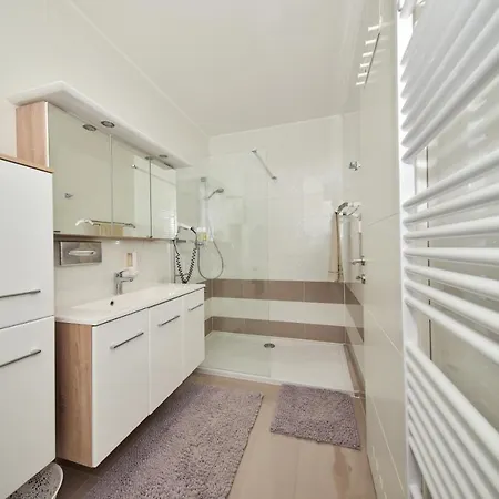 Mm Luxury Diamond & Silver Apartman